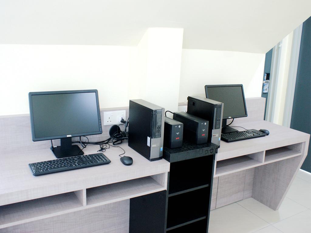 Rg Grand Hotel Batu Pahat Exterior foto
